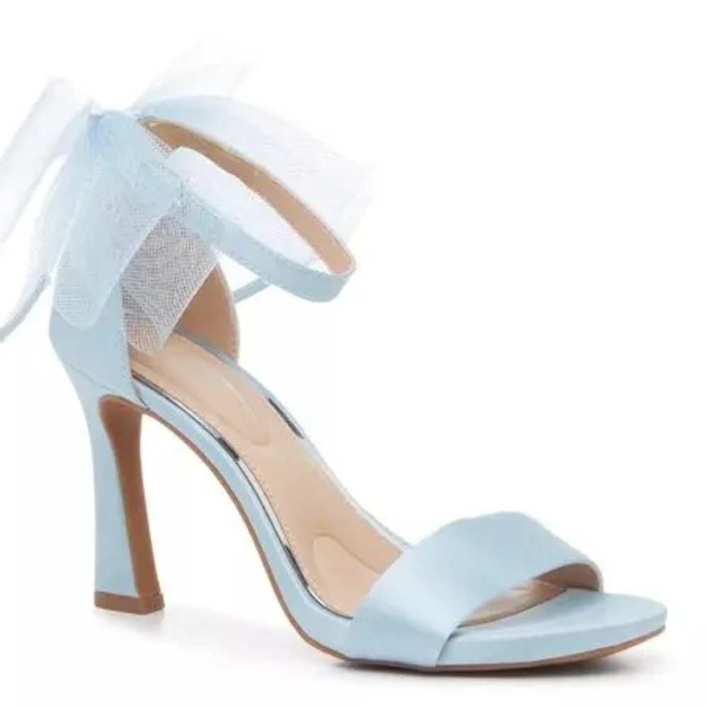Kelly & Katie Nemira Sandal Baby Blue Bridal Bows size 9.5